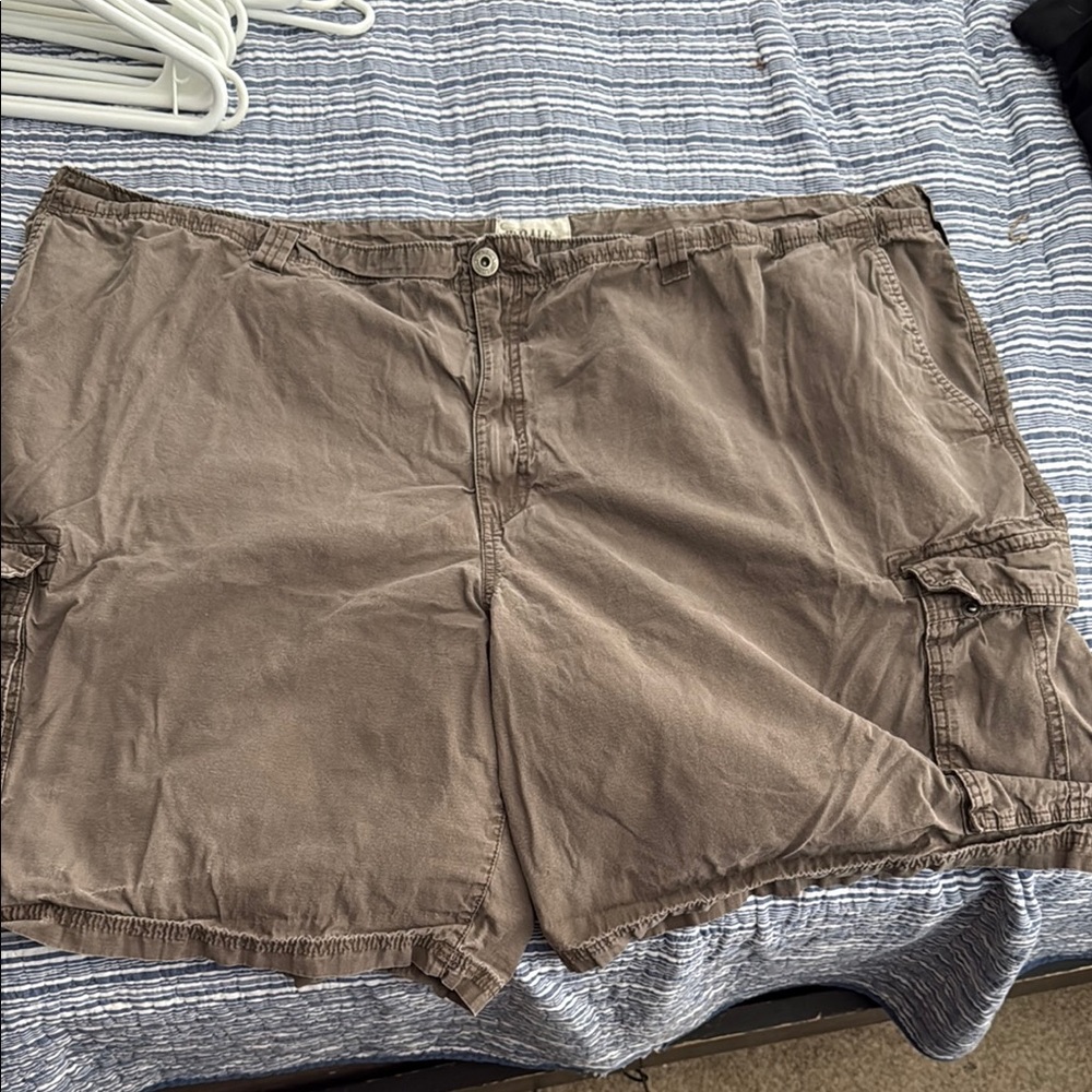 Stylish Tan Cargo Shorts
